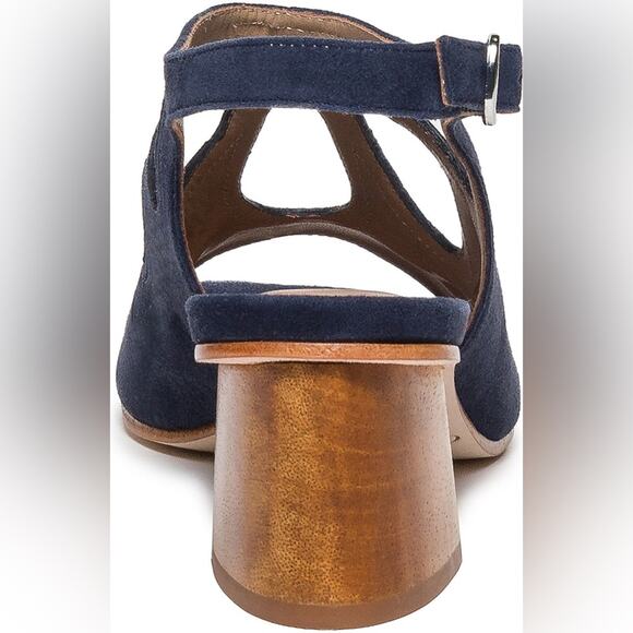 BERNARDO Suede Lainey Heeled Sandals Size 11 NWT - Picture 6 of 16